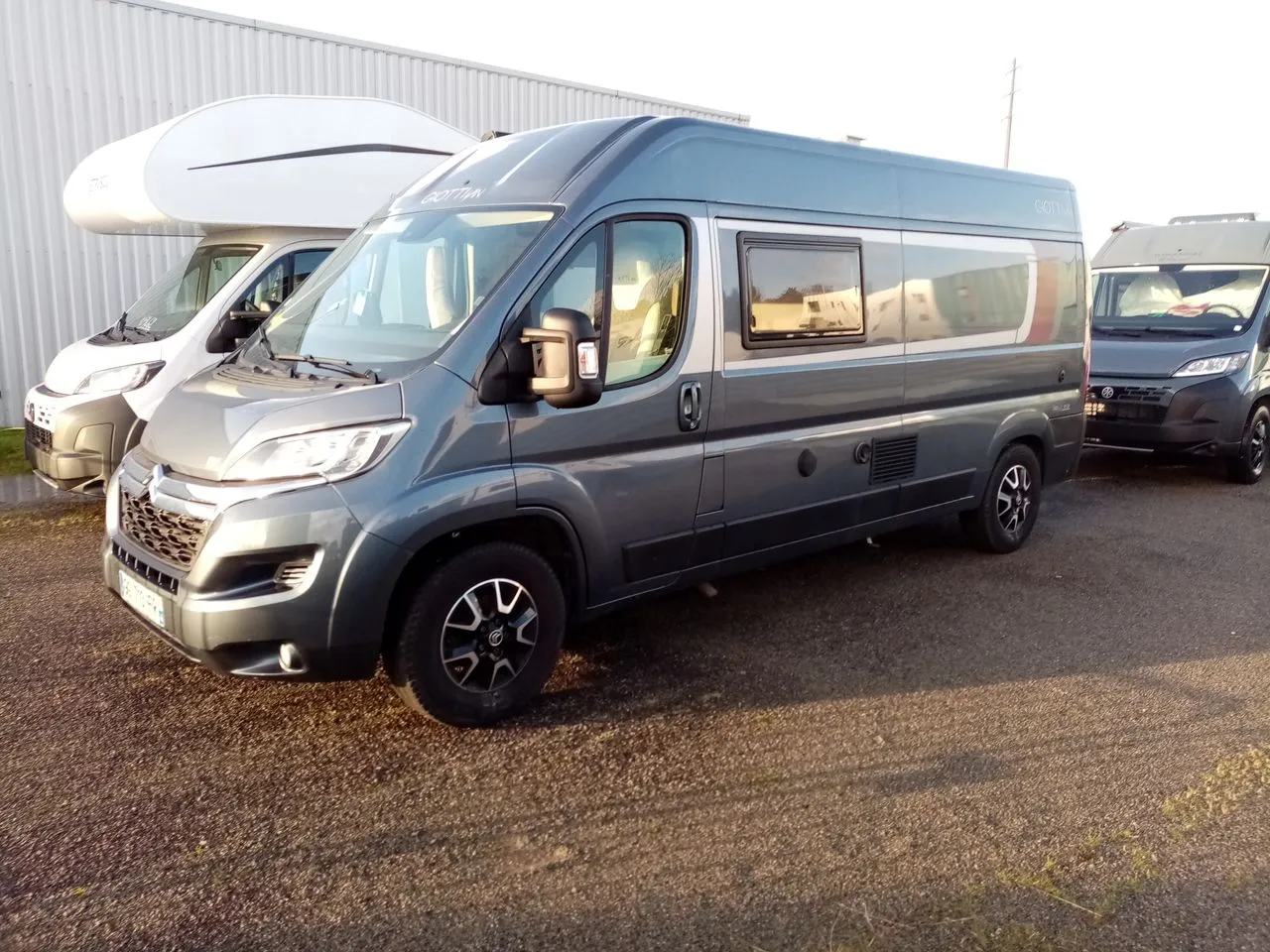 T 60 Douche séparée , Grd frigo...